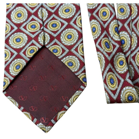 Valentino Vintage Handmade Italy 100% Silk Tie Geometric Wide Designer Logo - Picture 9 of 9